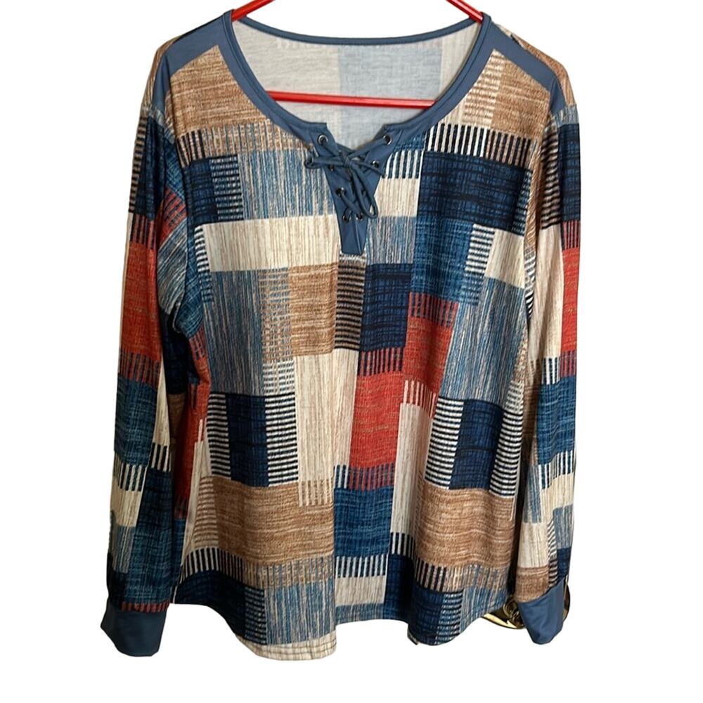 Unbranded women’s 2XL summer top. Long sleeved, light and colorful.